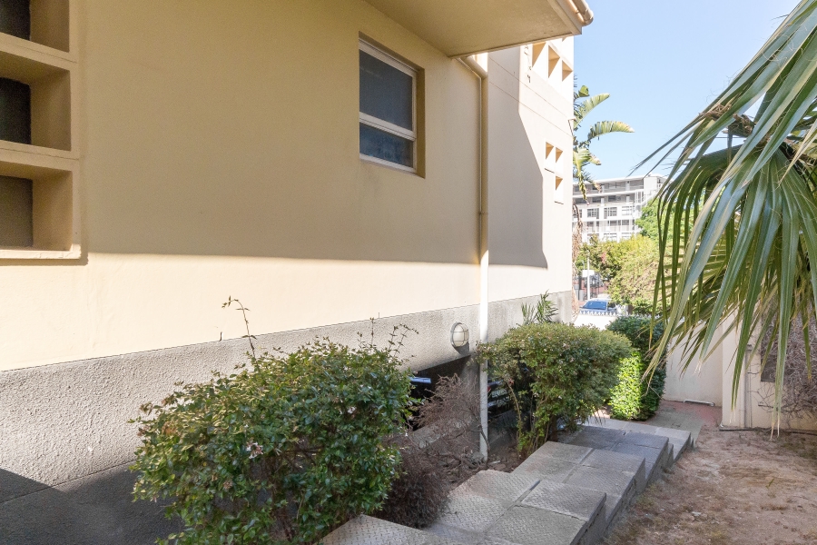 2 Bedroom Property for Sale in Green Point Western Cape